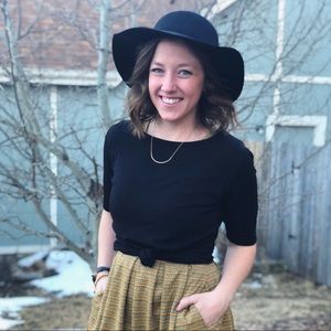 Meet your Posher, Kira